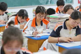 高中生周末要不要双休？图片