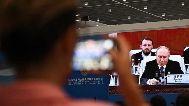 不该说的事，普京一句都没跟中国提，离开中国前，他办了两件大事