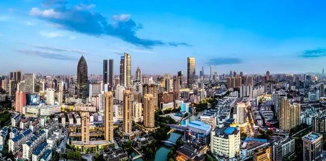 北京没想到	，天津也没想到，如今的中国无锡，已成为全国焦点～