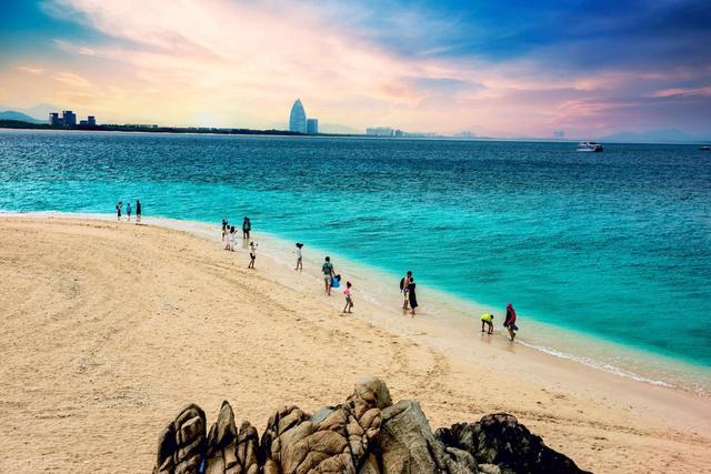 “南下避寒”“北上追雪”展现蓬勃活力