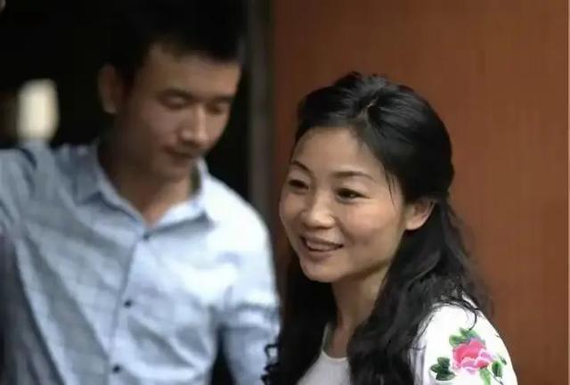 9年前，重庆23岁男孩娶46岁大妈，婚后不生孩子，如今怎样？