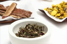 喝茶到底伤胃养胃？医生多次劝诫：胃不好的人，别碰这三种茶图片