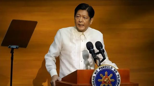 菲律宾飞机再闯黄岩岛，趁中方收拾高市，突围中方布下的天罗地网，事情果然没那么简单