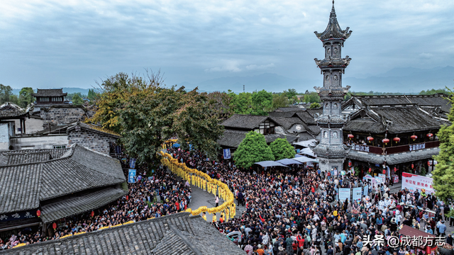 耍到不想走！初秋建议你来这两个千年古镇