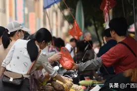 你说奇不奇怪，广西人碰到老乡居然说普通话，而不是说方言！图片