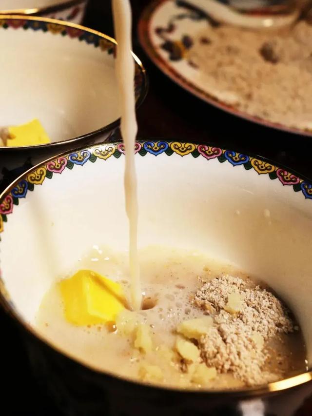 肃南秘境：祁连山下的小城藏着比张掖更野的丹霞与守护雪山的民族