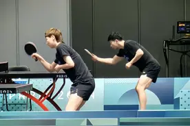 逐梦巴黎｜现场直击：马龙王曼昱全力备战团体赛图片