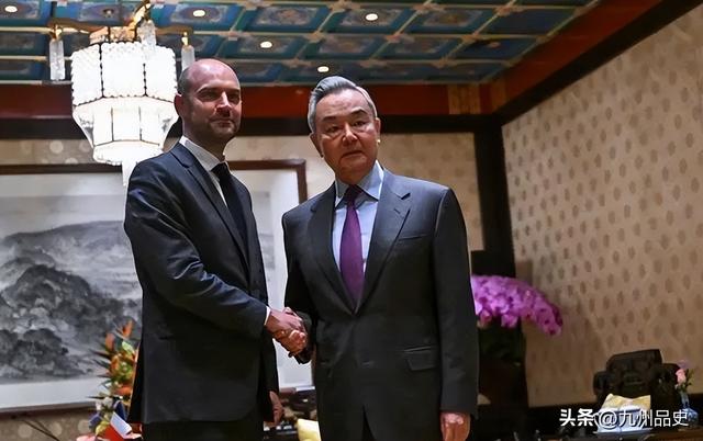 硬抗中方32天，日媒称高市早苗不道歉只剩一条路：19年前就有先例