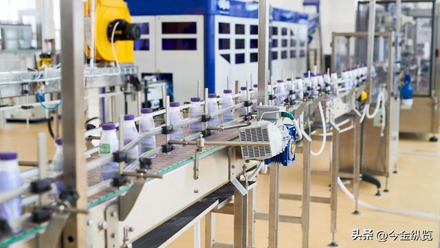 百度昆仑芯亮剑！两款AI芯片炸裂发布，彻底打破英伟达垄断野心！