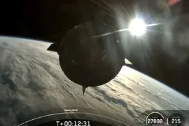 豪掷千金的史上首次私人太空行走，这富哥到底图啥？图片