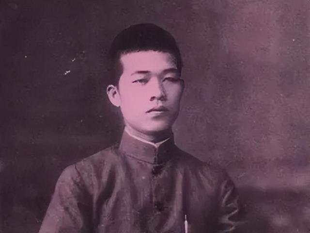 蒋介石曾言：世上只有两人能取代我，除了毛主席，另一人是谁