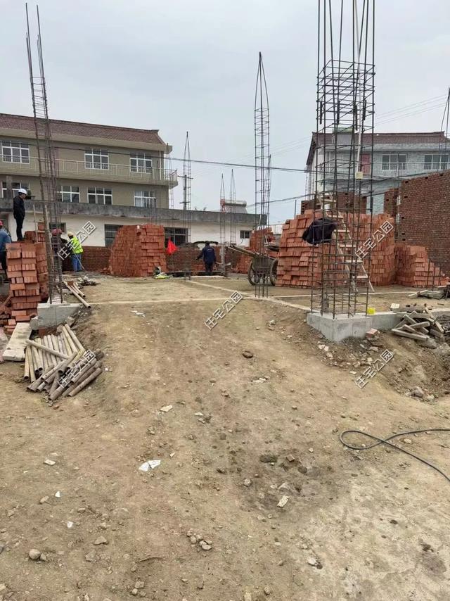 陕西小伙的自建房火了，因外观简洁而走红，网友：这才是豪宅！