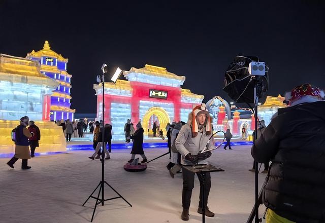 花8亿建冰雪大世界只开2个月？哈尔滨亏了20年，如今终于开始赚钱