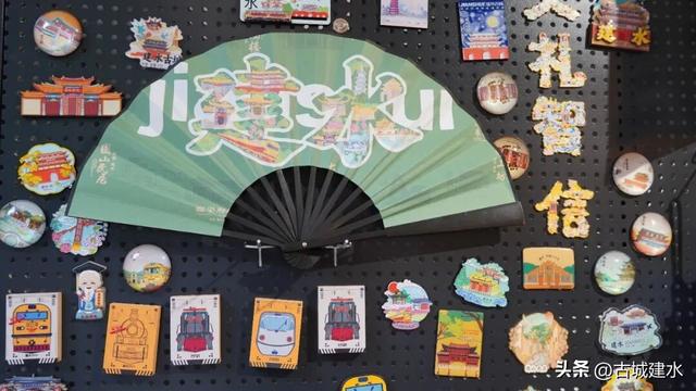 把建水“装”进口袋！这届年轻人爱上带走的古城记忆