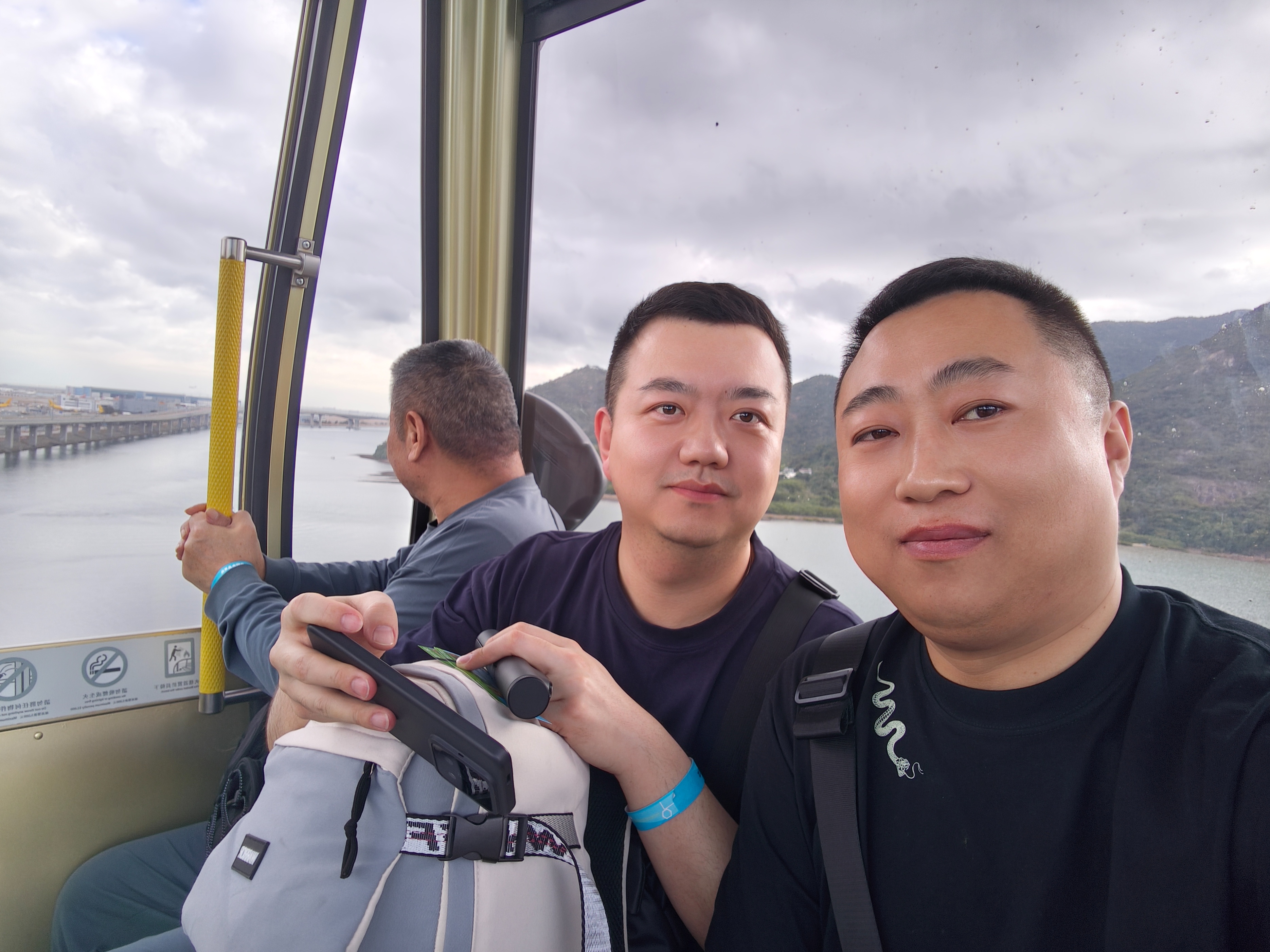 带着小米变焦支架自拍杆2,25年首次出游香港澳门