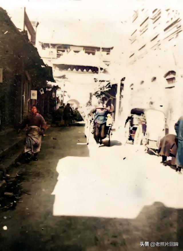 1938年，日军私人相册中的顺德（邢台）古城，鬼子在城墙上散步