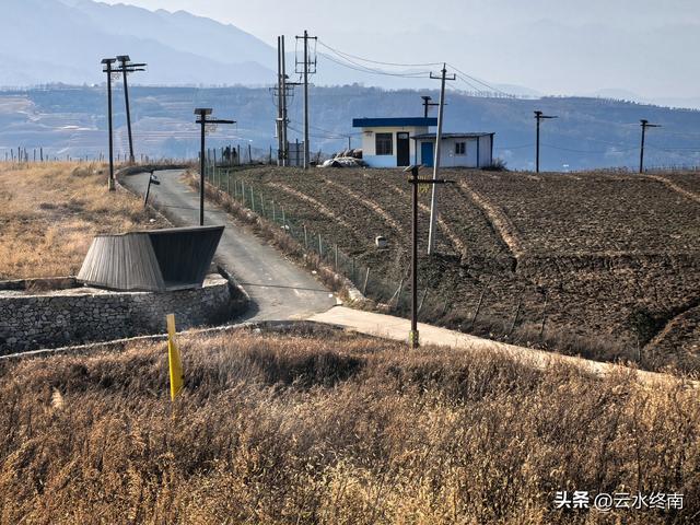观山景看荻花，这里大概是蓝田最出片的地方了