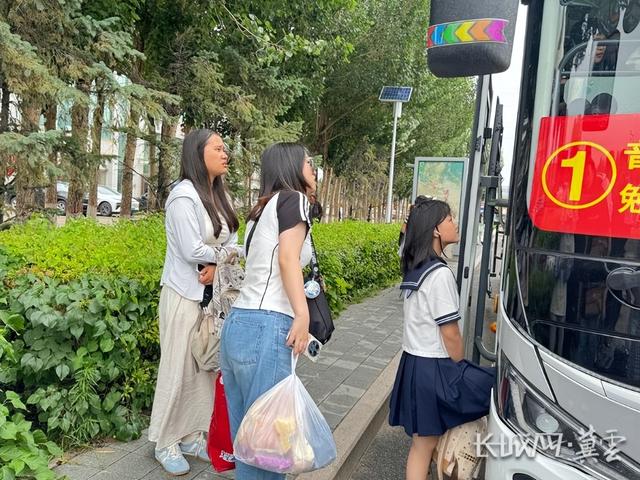 免费接驳车奏响绿色前奏 2025张北草原音乐节开启低碳狂欢