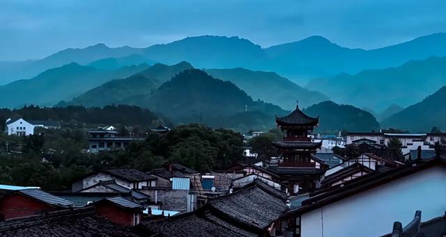 2025年的秦岭山麓依旧迷人