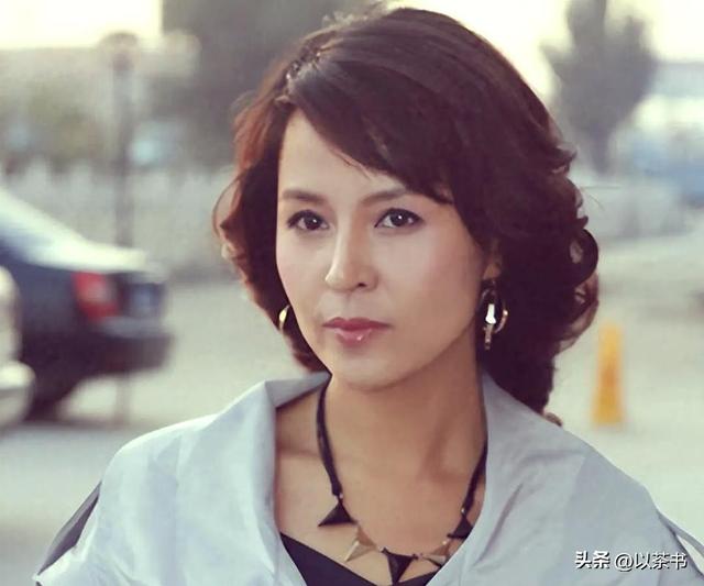 原来他们是两口子，戏里戏外都是夫妻，结婚26年坚持丁克不生孩子