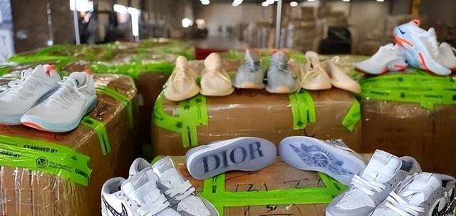 ​几乎全是假货！利润高达2400%，为啥消费者还前赴后继争相购买？