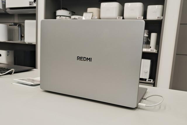 同样2399元，小米RedmiBook 14焕新版、华为MateBook D14谁更强