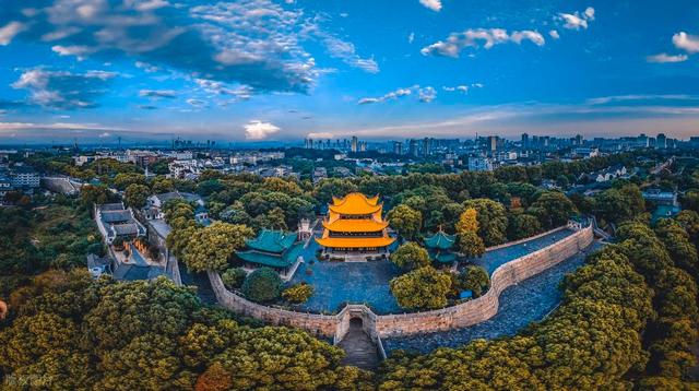 湖南拥有4个大城市：岳阳没有意外，常德、湘潭无缘，株洲排在第2