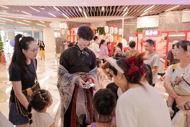 丽宝乐园古风沉浸街区《集诗·型乐》打造文旅新名片