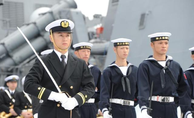 6国外援候命，高市通告全球	，对华打响第二枪，解放军被逼上硬菜