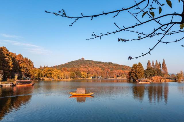 12月适合去的7个旅行地，美景交织，色彩鲜艳的明媚冬日