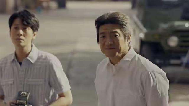 赵丽颖新剧《小城大事》刚播就差评一片	，观众的差评理由出奇一致