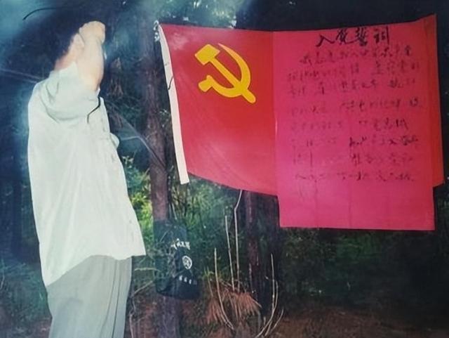 1978年，他从副总理降为工人，被罢免职务后安慰妻子：我不会自尽