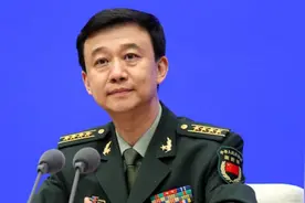 2025年，我军1.78万亿军费预算，海陆空军种能分到多少？图片