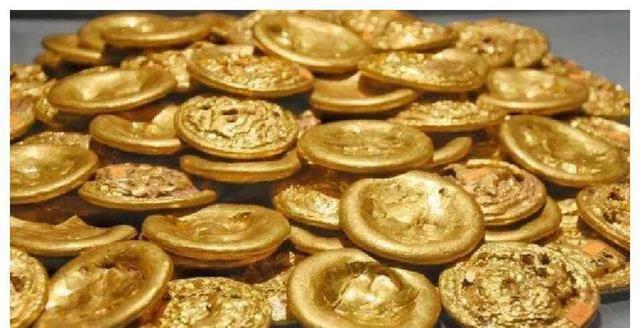浙江深山发现大量黄金，洞口附近还有人骨，专家：山洞里黄金更多