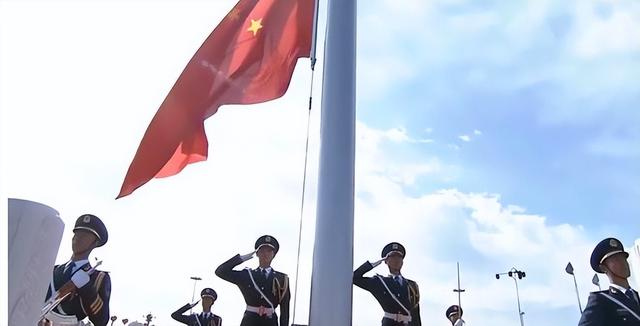 天安门旗台上为什么要安装空调？凉风根本吹不到士兵，看完才明白