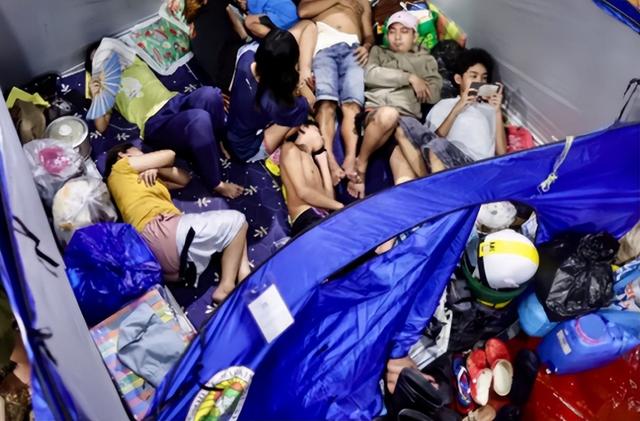 菲律宾即将大乱？马科斯和莎拉同时弹劾，杜特尔特亲孙子低调来华