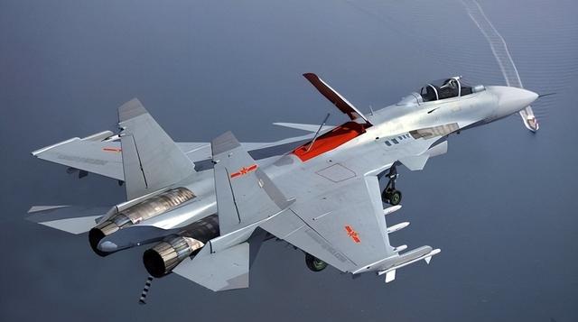 中方军机对日亮剑，不到24小时，高市恼羞成怒：将坚决回应