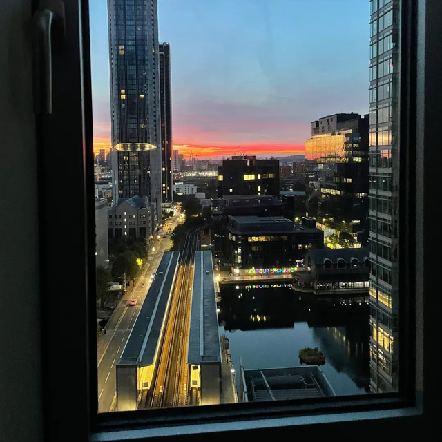 曹德旺预言成真了？我国二三十层的电梯房	，或将面临同一个结局？