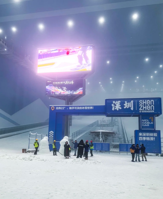 为了拿下万亿元冰雪季旅游订单，南北地区都抢疯了！