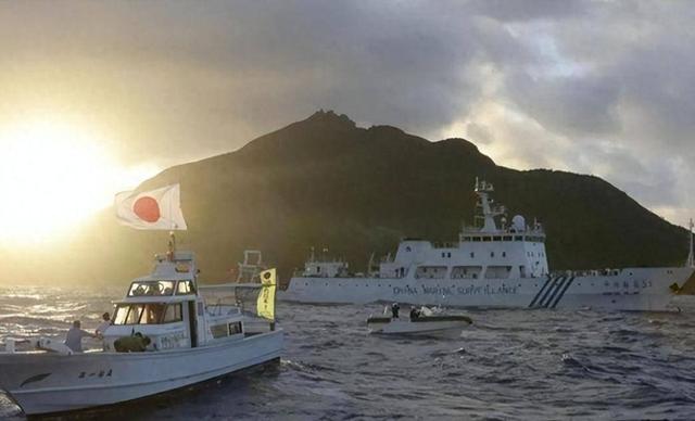 中日架炮海上对峙3小时！日船只夜袭钓鱼岛，中方再次通告联合国