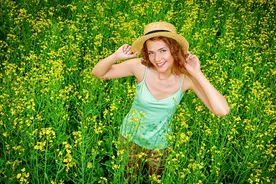 逆袭之路：27岁货车司机与40岁单亲老板娘的情爱纠葛图片