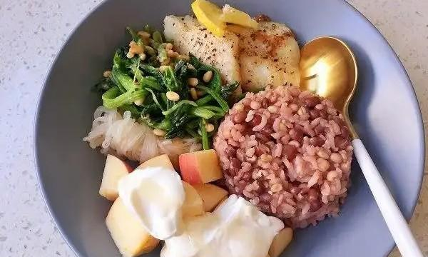 北京协和医院5+2轻断食	，冬季用效果最好，7天减掉10斤。