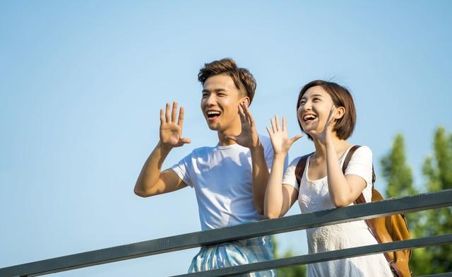 不用怀疑，女人有以下6个行为，就是生理性喜欢你	，很准