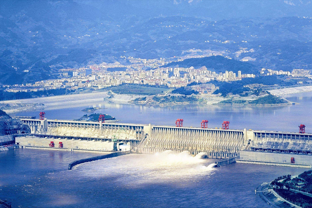 三峡大坝“账本”曝光！投资2500亿，运行20余年，如今回本多少？
