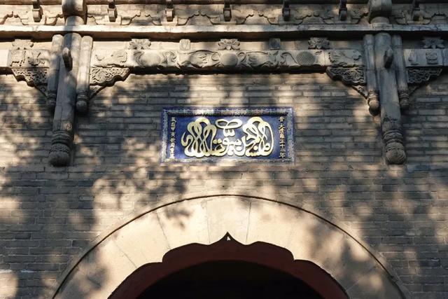 山东，有一座2000年前的一线城市，去青州古城赶一场槐花雨