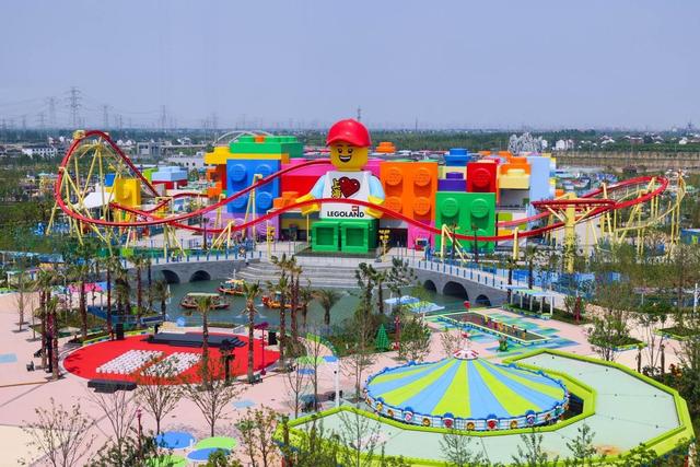 中国第一大主题公园运营商，游客量8717万人次全球第二，长隆第七