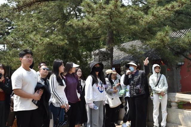 北京工商大学MBA潭柘寺实践调研之旅圆满收官