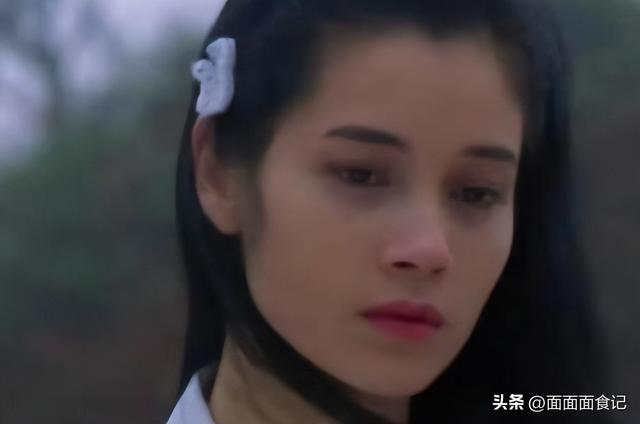 认干爹，拍风月片，被导演霸王硬上弓，没想到如今53岁下场唏嘘