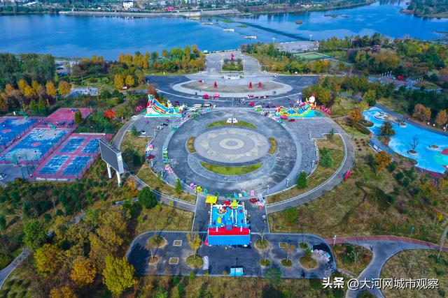 光山：秋深景更艳