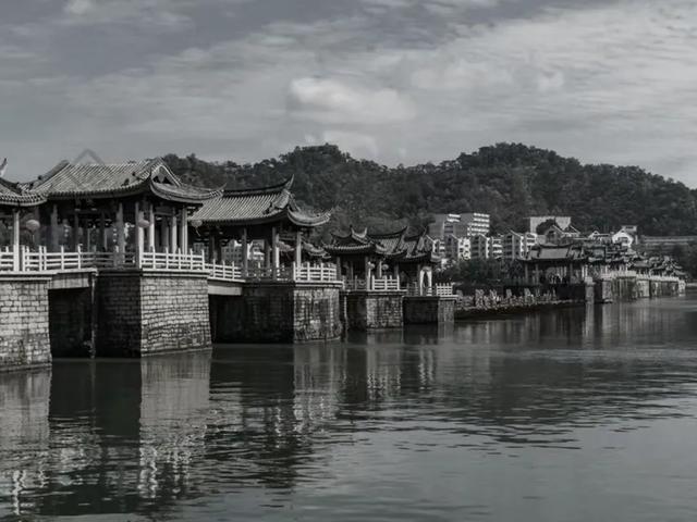 广济桥灯光秀 潮州的历史与浪漫